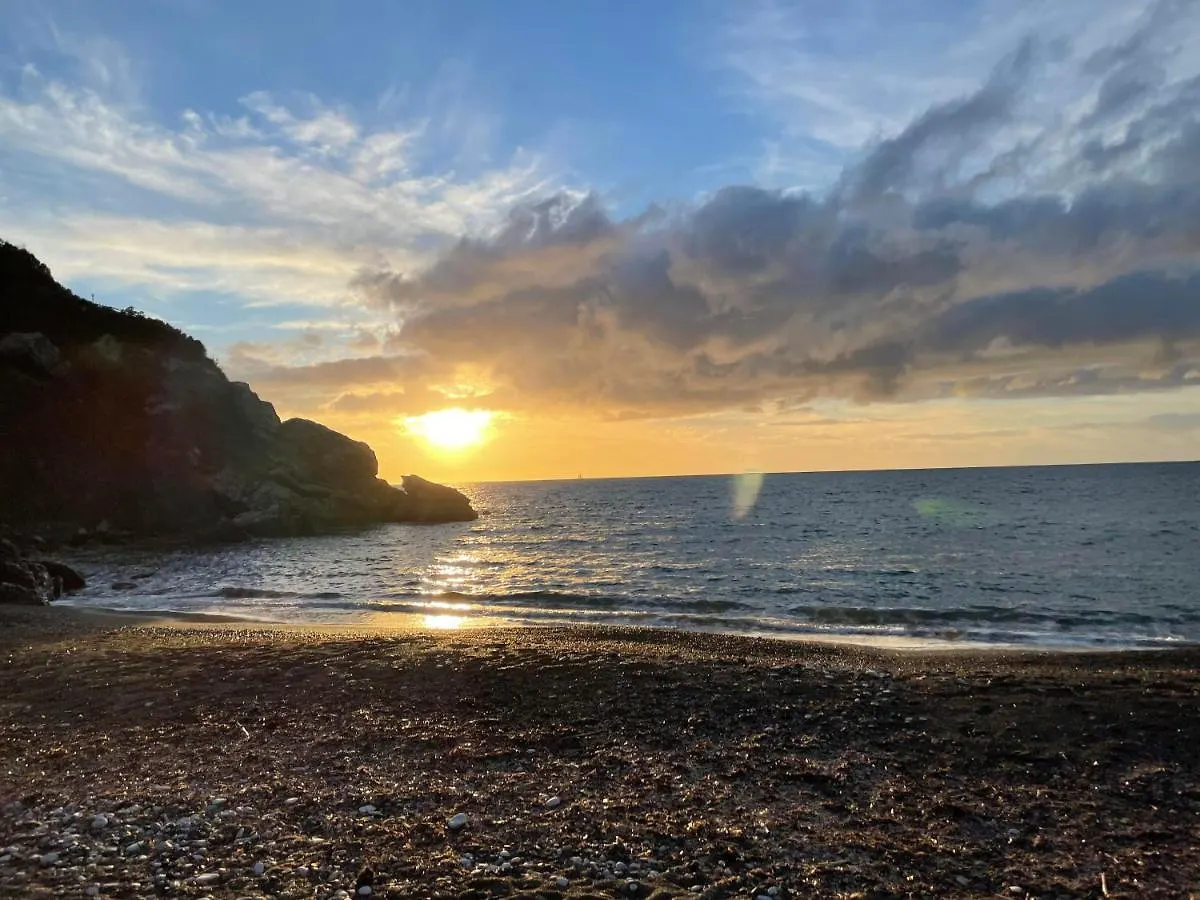 Mare E Natura A Nisportino Casa Castagno